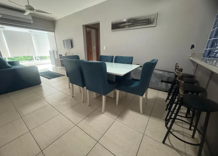 LINDO, apartamento praia da enseada Ubatuba, 100 mts da praia